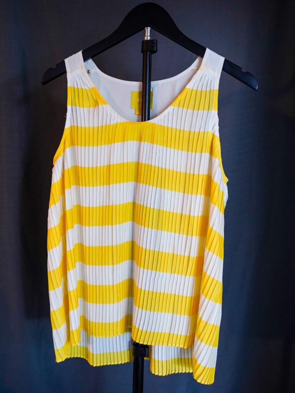 Anthropologie Maeve Women's Top Size 8 Yellow White Striped Pleated Sleeveless